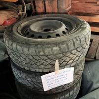 Cerchi e gomme mozzo Suzuki