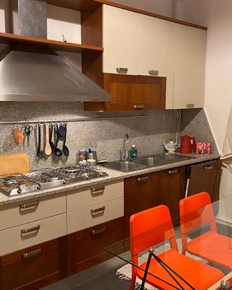 Cucina completa molto versatile