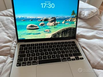 MacBook air  M3 2024 garanzia 6 cicli di ricarica