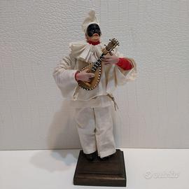 Pulcinella, Parti in terra cotta, abiti in stoffa