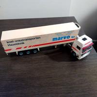 Tekno rimorchio rifregerante con Motrice volvo