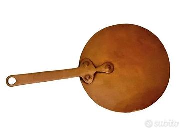 Antico coperchio per pentola casseruola in rame