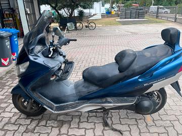 Suzuky Burgman 400. Eccellenti condizioni 