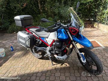 Moto Guzzi V85TT - come nuova