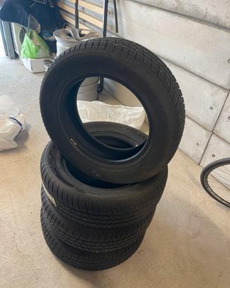 Gomme invernali 215/65 r17