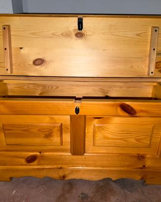 Cassapanca contenitiva  in legno