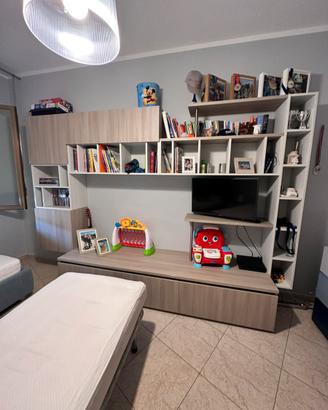 Parete attrezzata marca ‘’Veneta Cucine’’