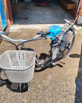 Bici Elettrica da donna , usata