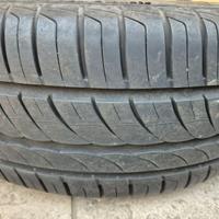 Cerchi lega 15 pollici con pneumatici Pirelli