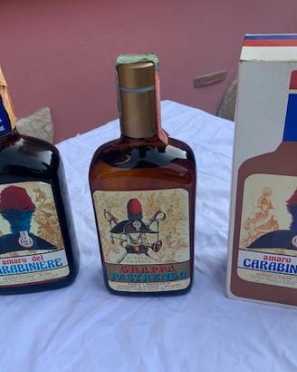 Bottiglie Amaro e grappa dei Carabinieri
