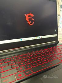 Computer Msi con custodia