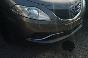 Lancia Ypsilon musata completa