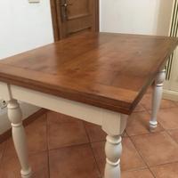Tavolo allungabile di piccole dimensioni