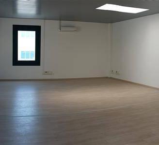 Immobile di 360 m² con 3 locali a Calenzano