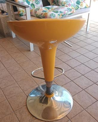 sgabello giallo