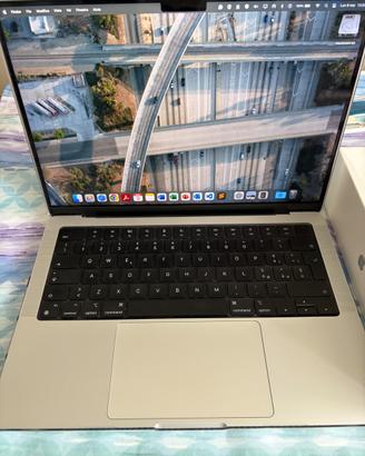 MacBook Pro 14" (2023) - M2 Pro / 16 GB / 512 GB