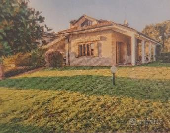 Villa singola con poss.ta' di due appartamenti