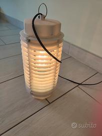 lampada contro mosche e zanzare 