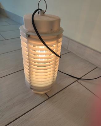 lampada contro mosche e zanzare 