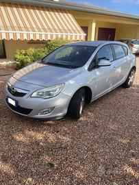 Opel astra j elective 2012