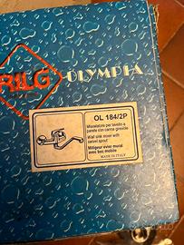 Miscelatore per lavello a parete