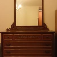 Comò, comodini, testata del letto in legno 