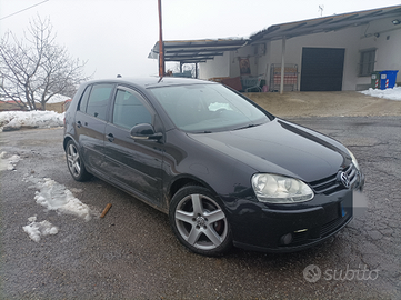 Golf 5 1.9 tdi Sportline 105 CV 6 marce