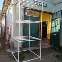 Scaffale robusto in metallo