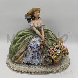 SCULTURA CAPODIMONTE MOLLICA DAMA CON FIORI