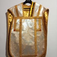 pianeta Sacerdote vestito prete 