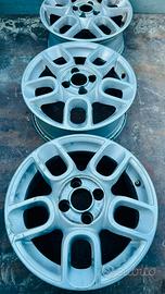 Cerchi in lega 15”