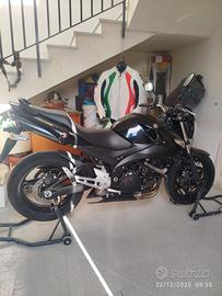 Suzuki gsr 600