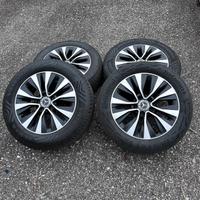 Cerchi mercedes 16” Gommati