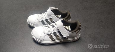 scarpe Adidas n. 30
