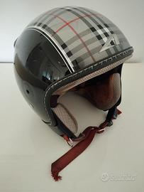 Casco nero scozzese di Astone KSR