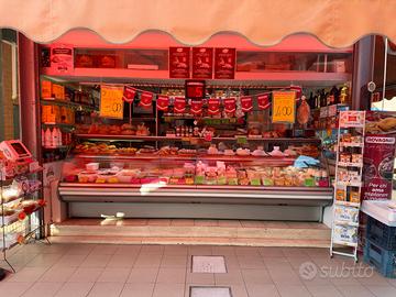 Vendita box mercato rionale di torre spaccata Roma