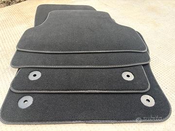 Kit tappetini auto originali per Volkswagen T-ROC
