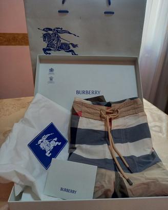 Pantaloncini beige Burberry