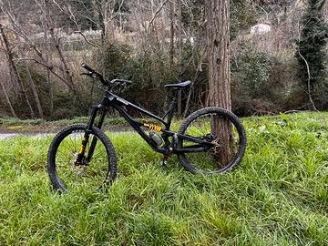 YT Jeffsy core 3 full carbon leggi descrizione