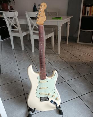 FENDER Vintera 60s Stratocaster