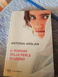 antonia arslan il rumore delle perle di legno