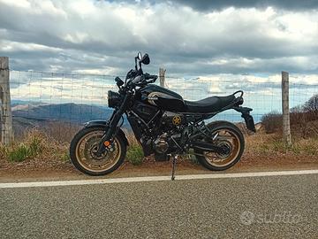 xsr 700