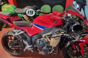 Honda CBR 600 RR 2024 km2024 NON FUNZIONANTE