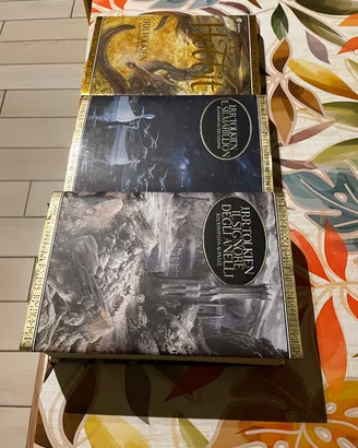 Il signore degli anelli Il silmarilion Lo Hobbit