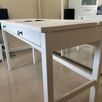 Scrivania bianca Ikea Hemnes