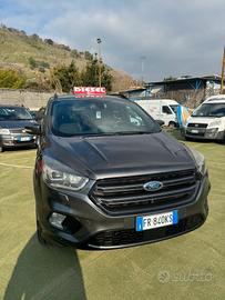 Ford Kuga 1.5 TDCI 120 CV S&S 2WD ST-Line