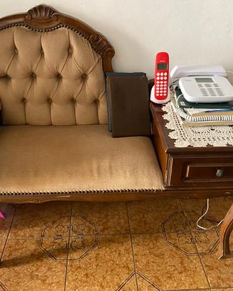 Poltroncina in legno