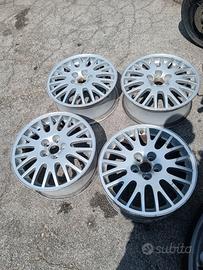 4 Cerchi lega leggera  205 16" gruppo VW .