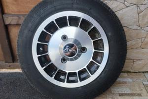 Cerchi in lega modello Renault Alpine