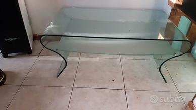 tavolo in vetro da salotto con porta riviste